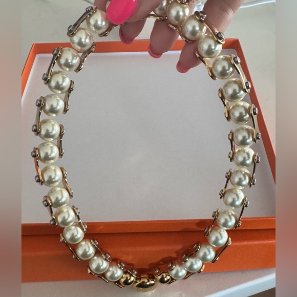 Louis Vuitton Speedy Pearls One Rack Necklace. - Picture 6 of 7